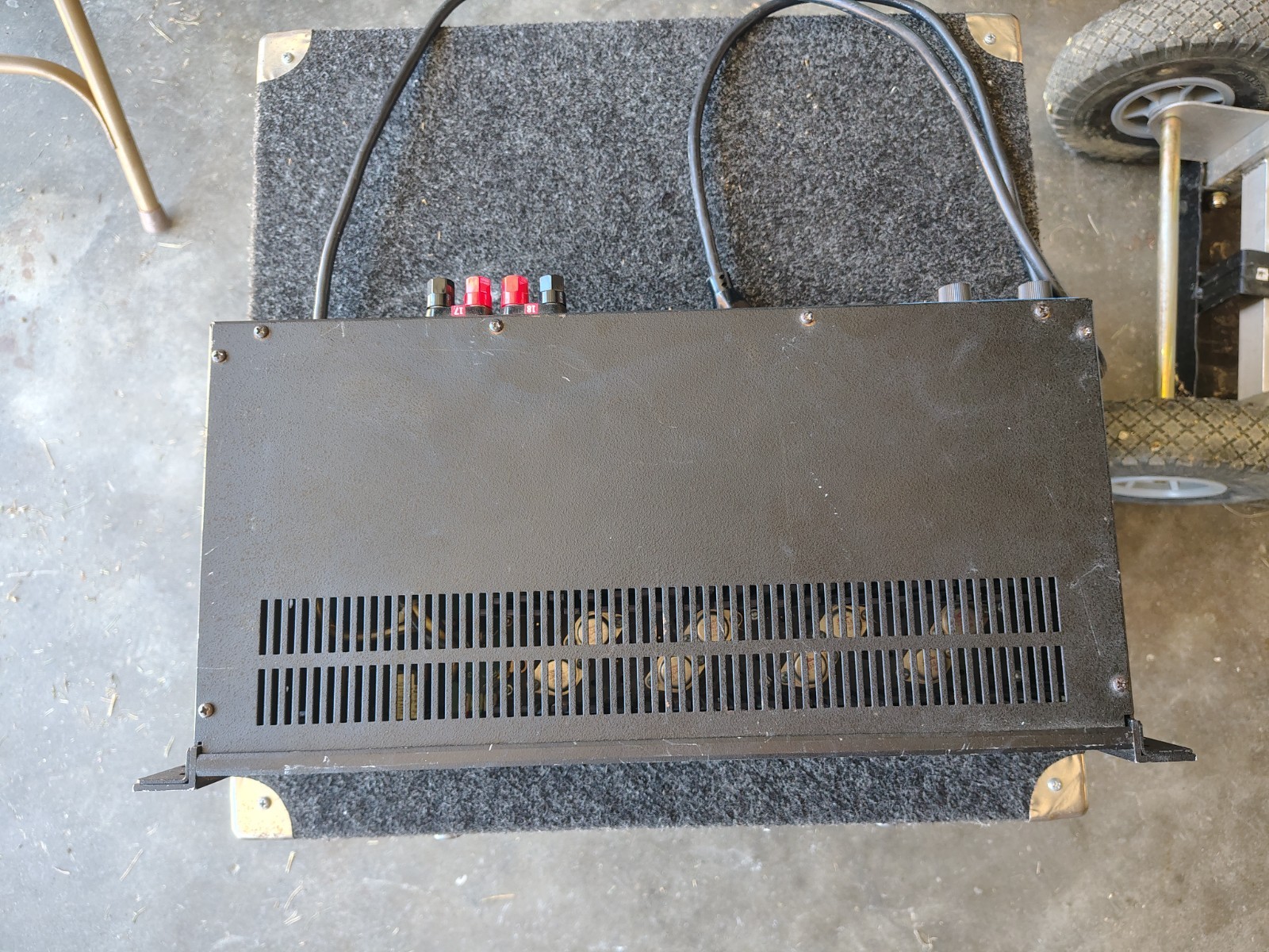 QSC Model 1200 2-Channel Power Amplifier