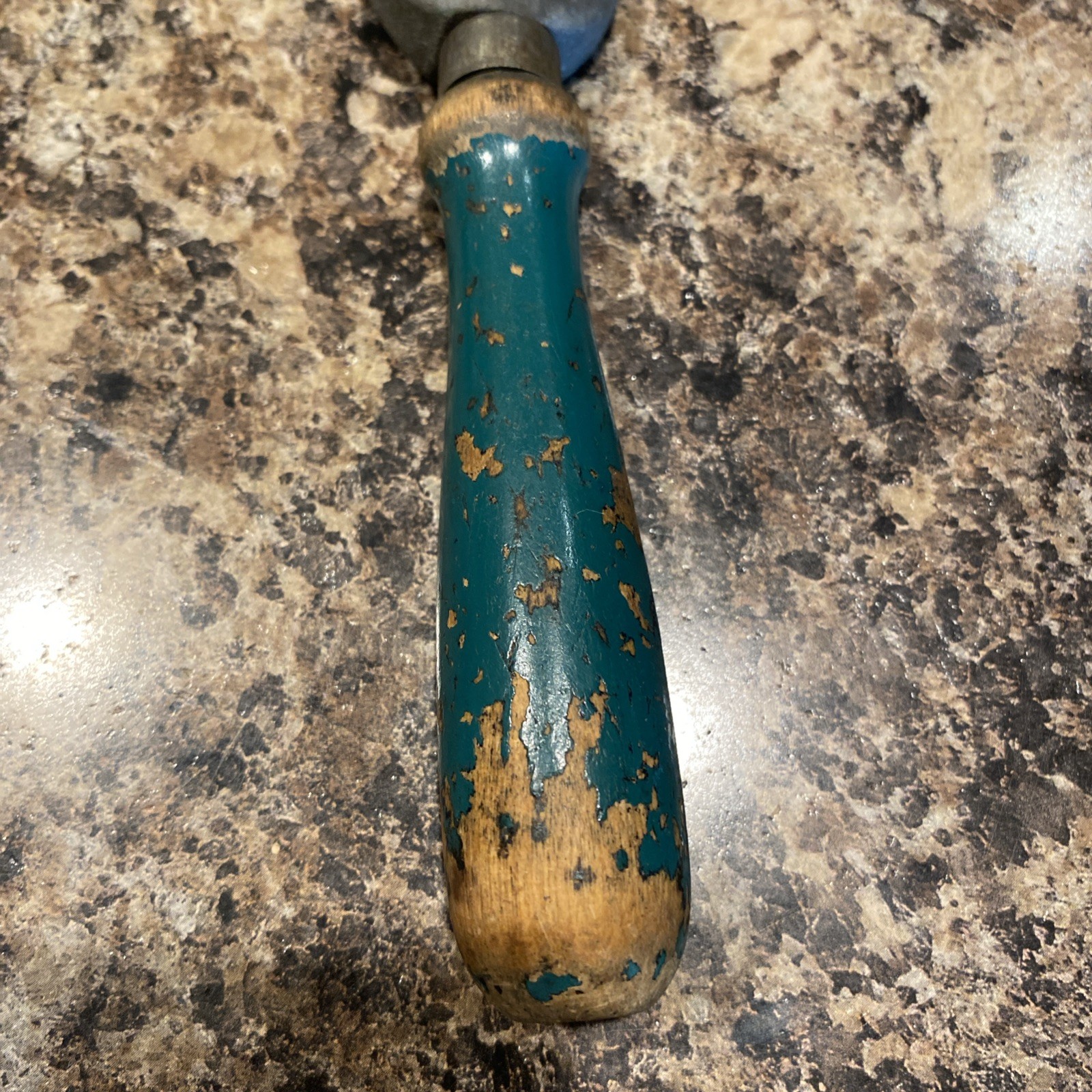 Vintage Carborundum knife shapener sharpening stone green wood handle