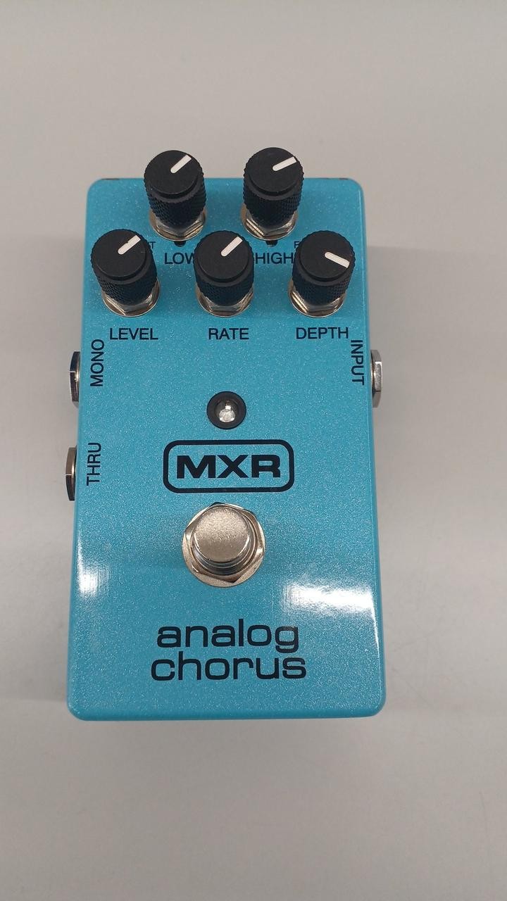 MXR ANALOG CHORUS Effect Pedal for Rich Guitar Sounds