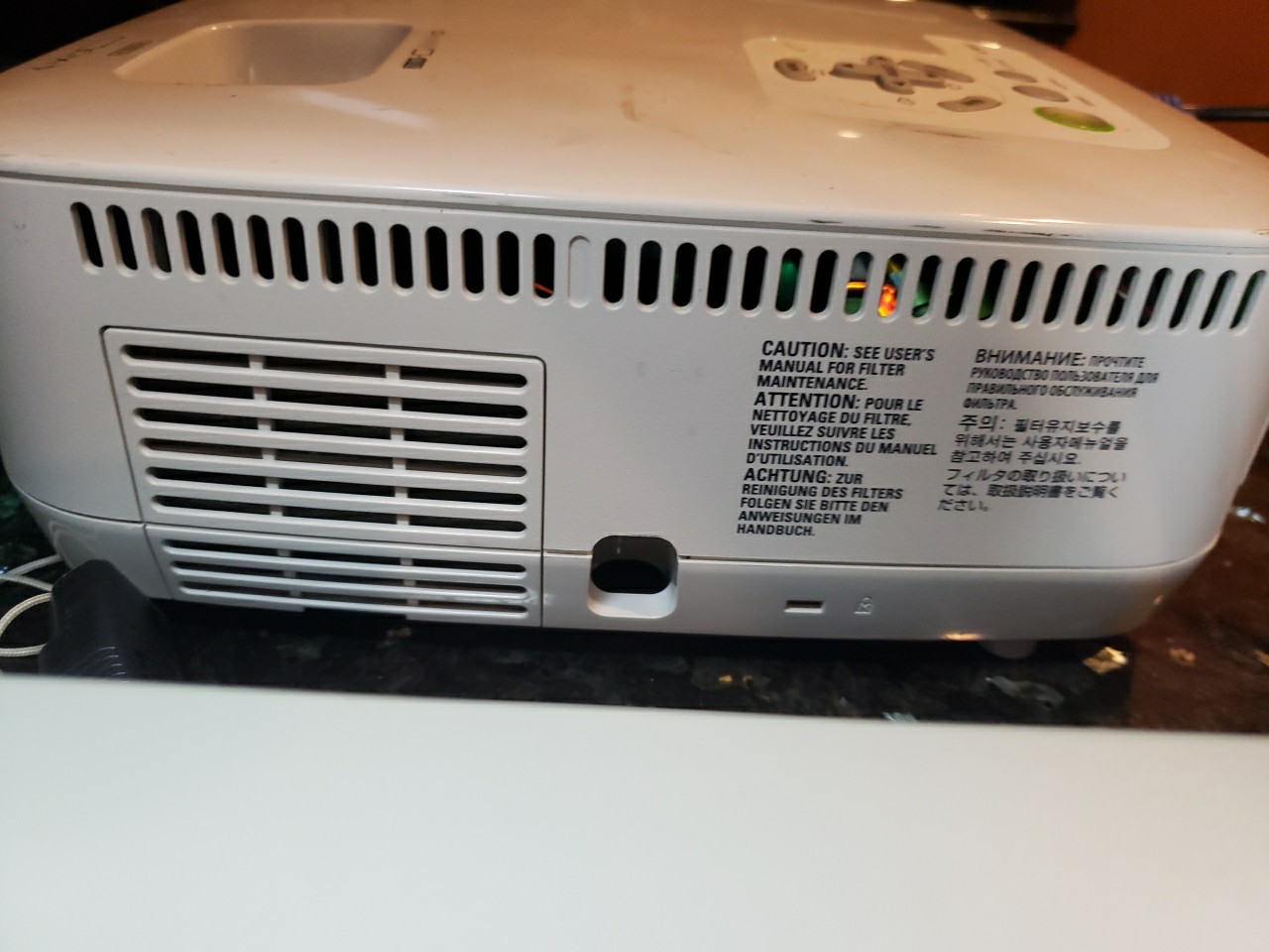 NEC nP400 3LCD Projector with power cord no remote free ship