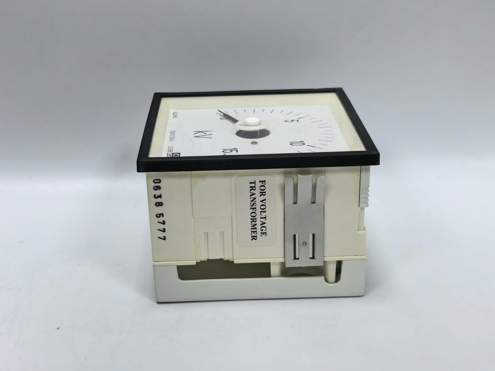 CEWE INSTRUMENTS CLR96 VOLT ANALOG PANEL METER 9489 0-15KV