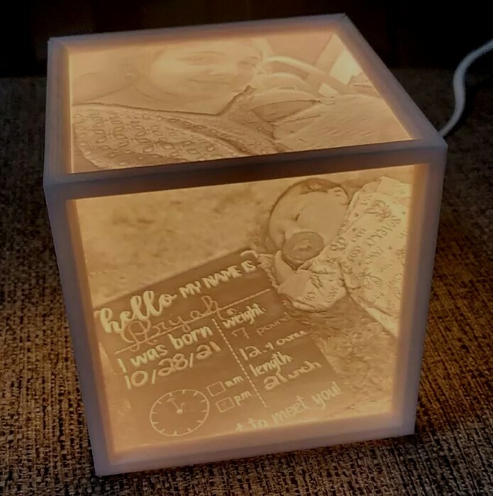 3D Printed Custom 4 Inch Lithophane Box With Light/Socket