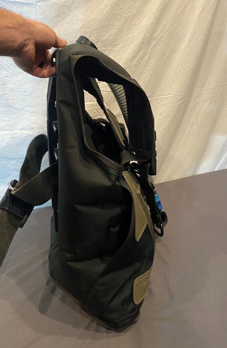 Tekna BCD Compact SCUBA Buoyancy Compensation Device Size Medium GREAT