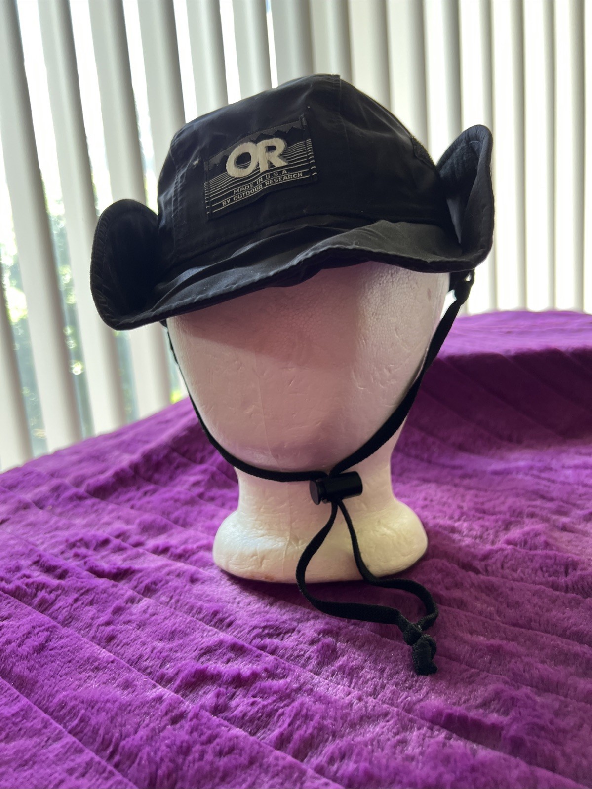 OR Waterproof Gore-tex Hat Size M, Black, Lined, Chin Strap, 3 inch Brim￼￼