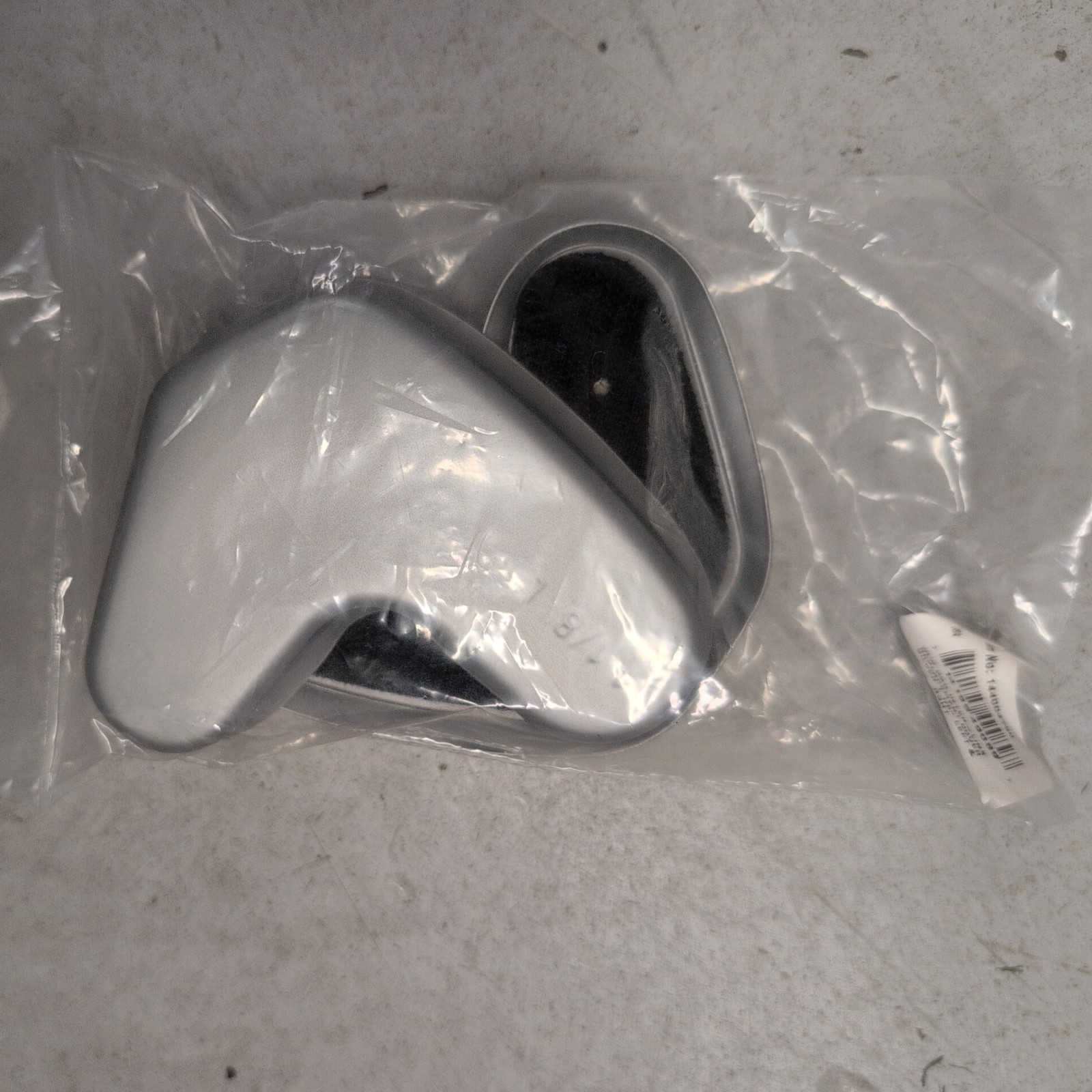 Schutt Inter-Link Jaw Pad Replacement Covers Silver (1 Pair)