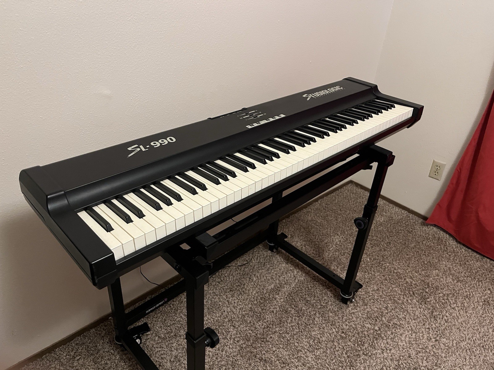 Studiologic SL 990 88 Key Studiologic MIDI Controller with Fatar Keybed