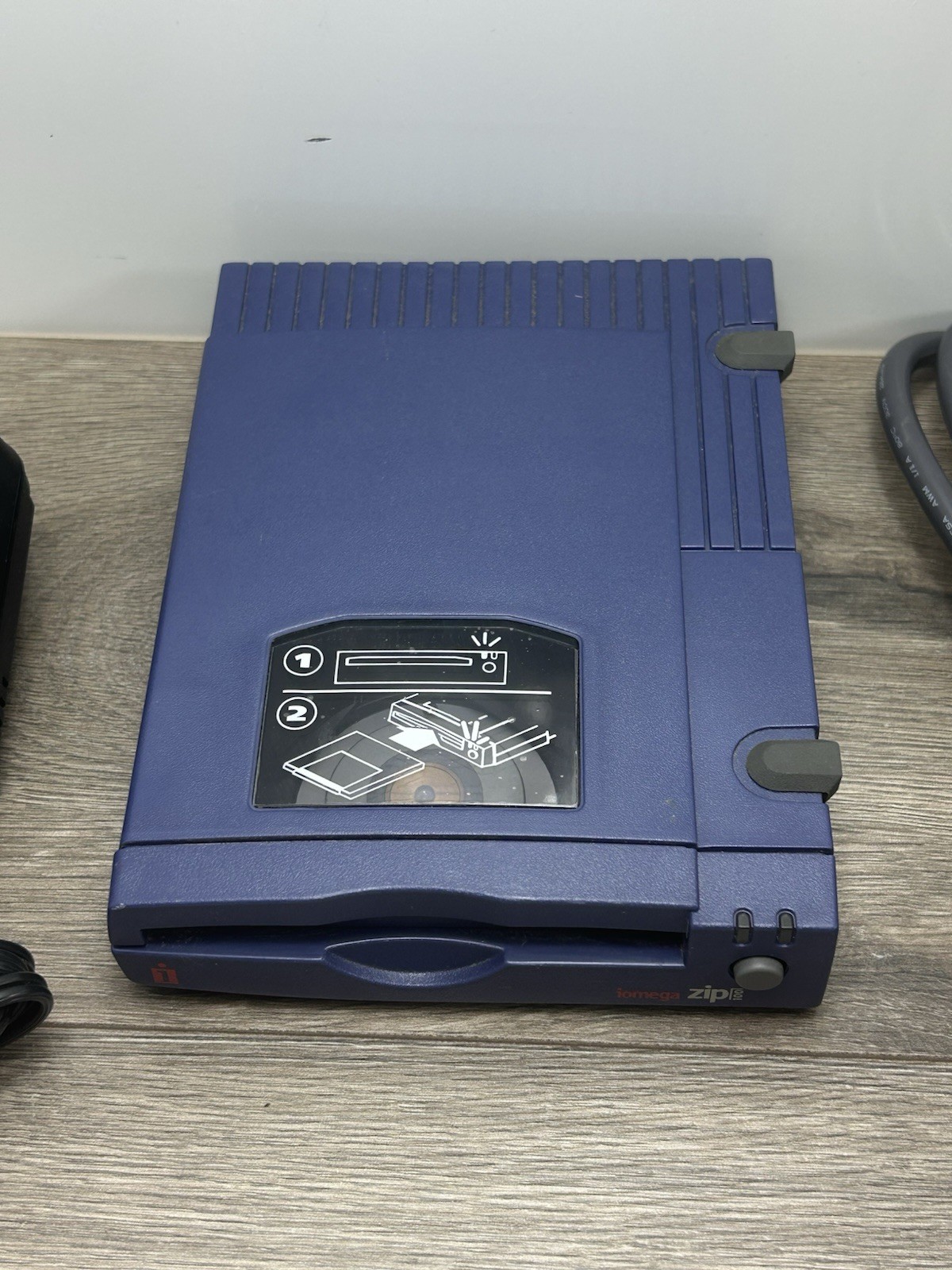 Iomega Zip 100MB External Disk Drive With Parallel Port Cables PC No Software