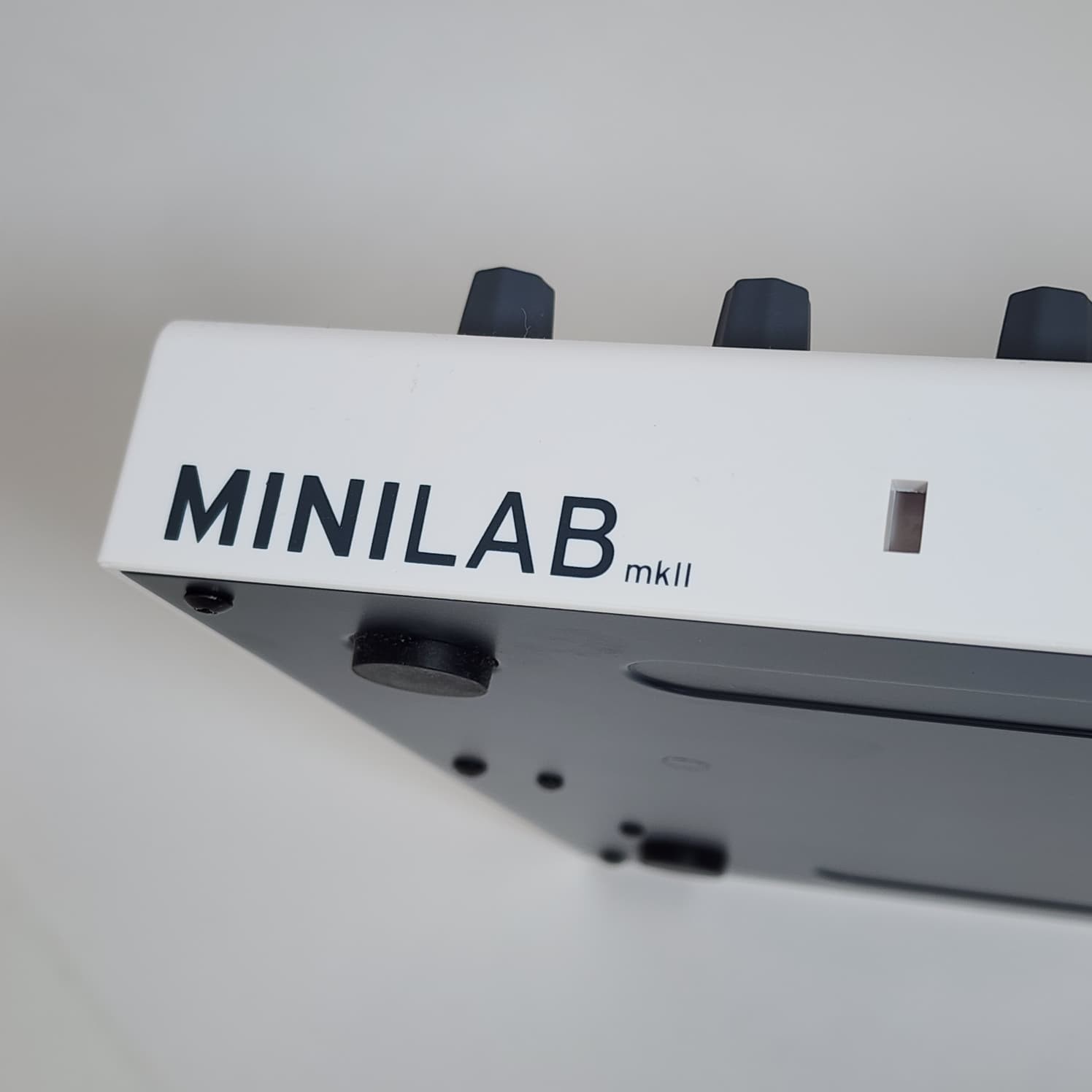 Arturia MiniLab MKII 25 Key Slim Keyboard Controller