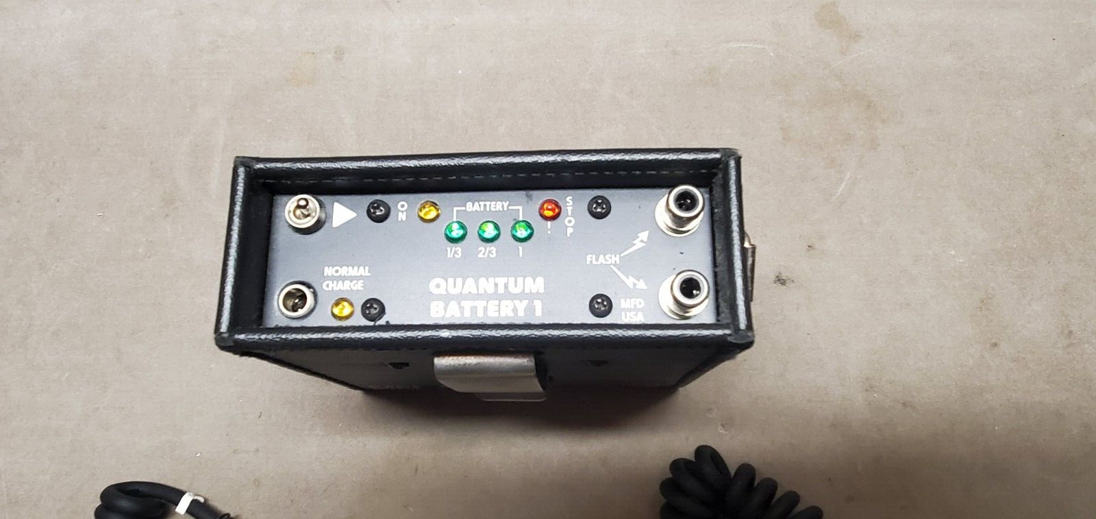 Quantum Battery 1 (untested ) with Flash cord and Module