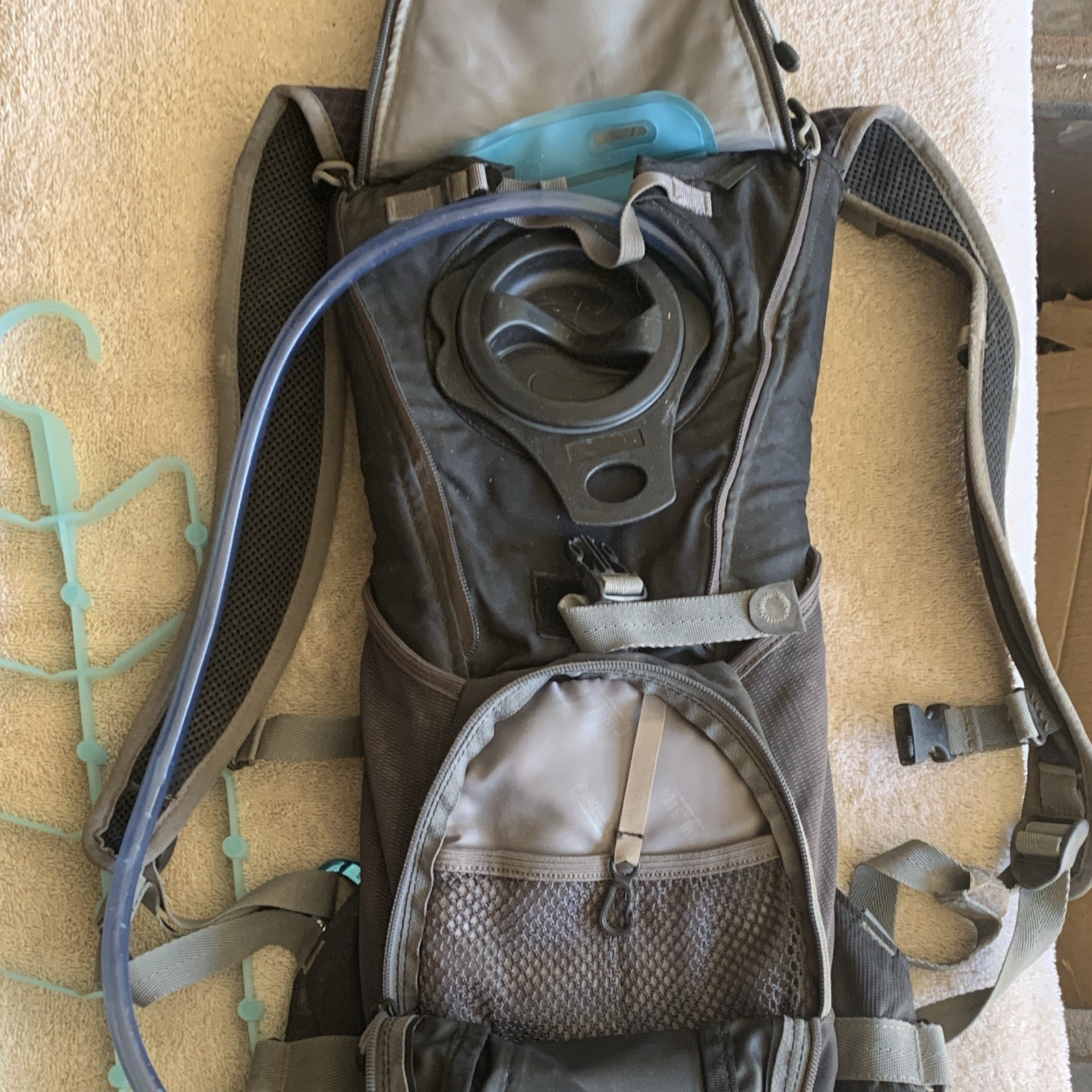 CamelBak Lobo 2L Hydration Backpack Black/Gray w/ Bladder, Bite Valve