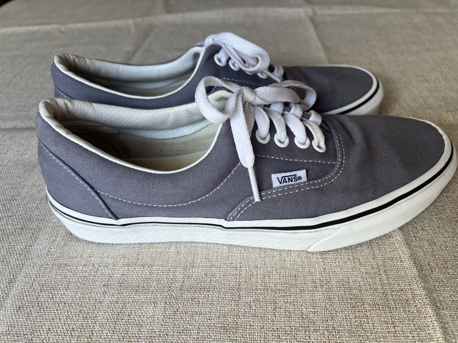 Vans Authentic Pewter Gray White Skate Casual Shoe Sneaker Mens 9 / Womens 10.5
