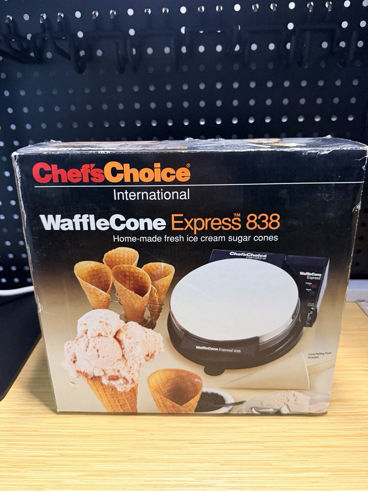 NEW Chef’s Choice International Waffle/Sugar Ice Cream Cone Maker Express 838 *