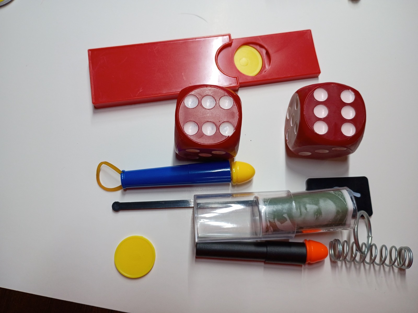 Large magic starter set. Great for kids!