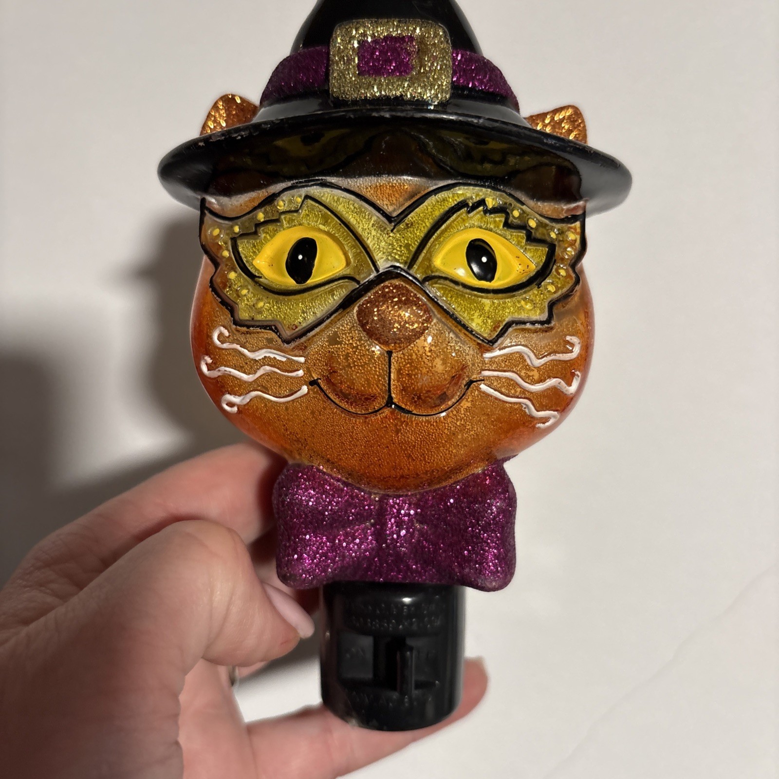 Halloween Bewitching Cat Nightlight With Swivel Plug Spooky