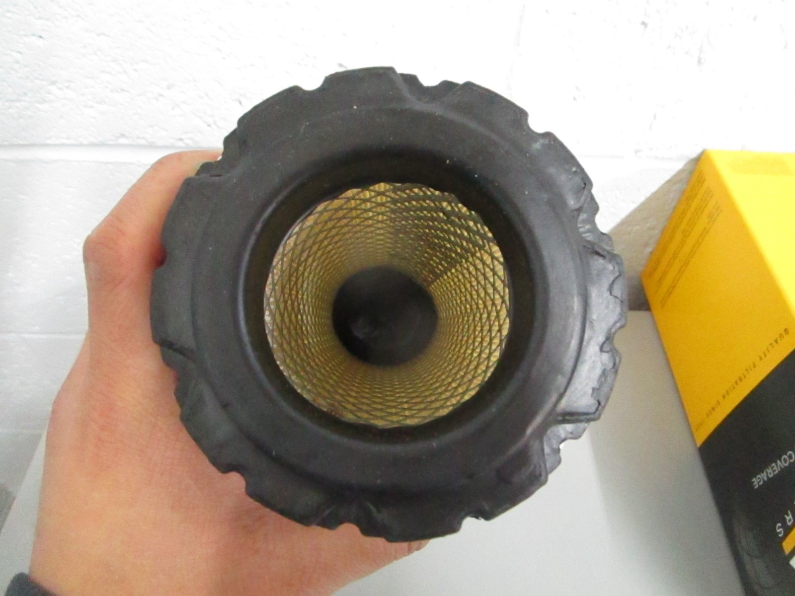 NEW OEM 46438 Wix Air Filter 0820