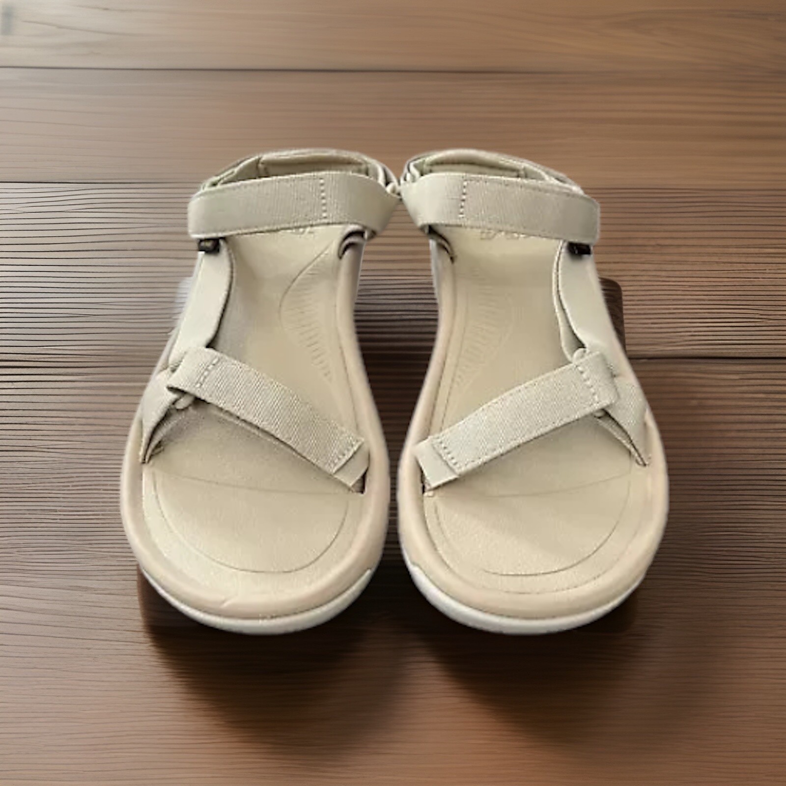 New in the box Teva Women SSME Sesame HURRICANE XLT2 walking sandals Size 8