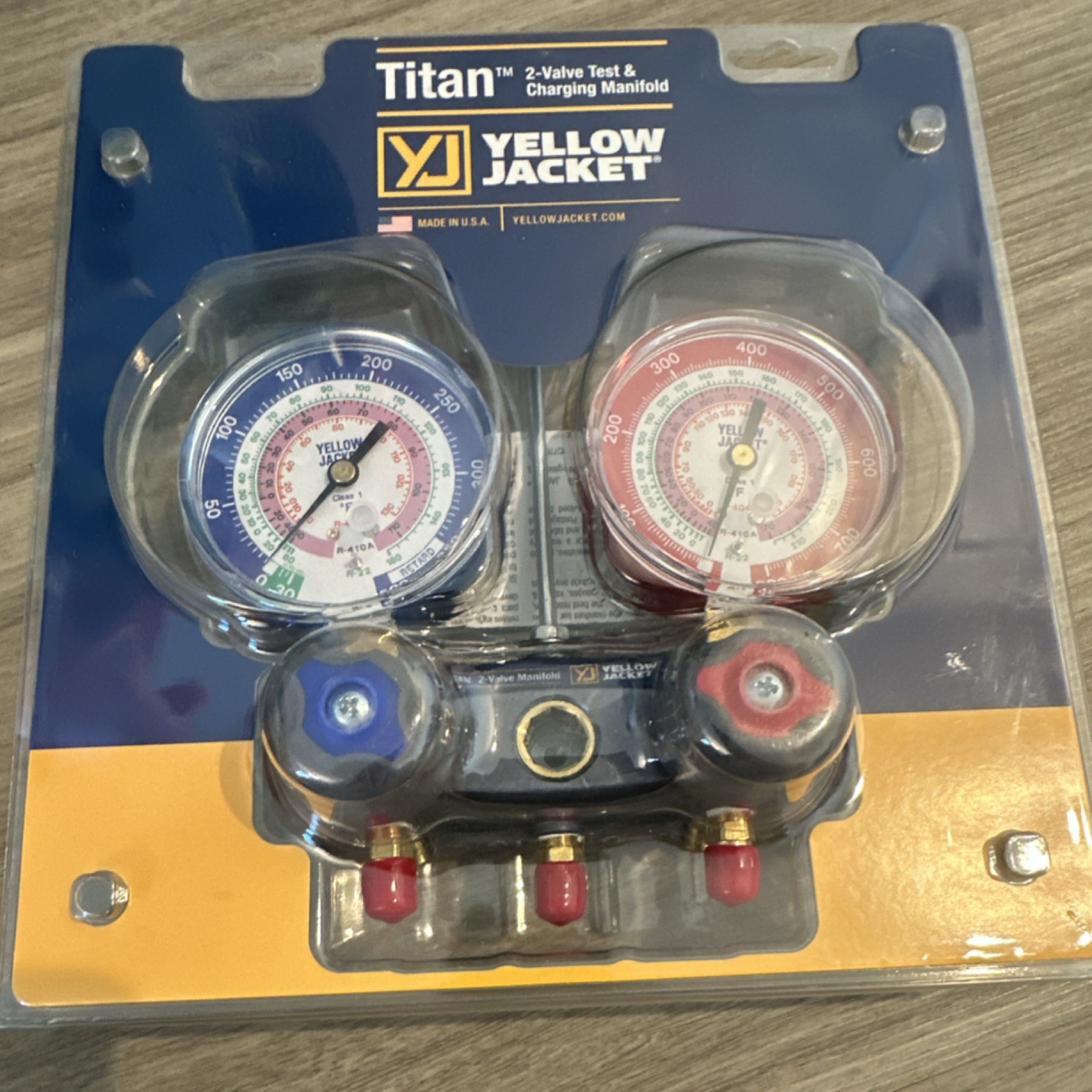 YELLOW JACKET Titan 2-Valve Manifold Red Blue Gauges R-22 R-404A R-410A Test