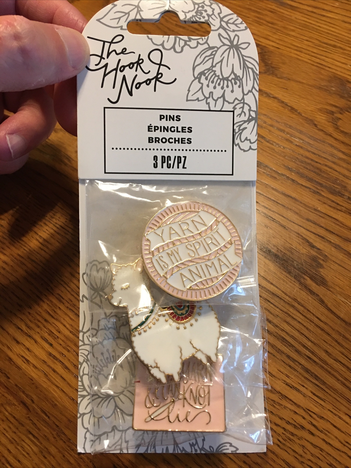 355867 AMC HOOK NOOK PINS METAL ENAMEL LLAMA SPRT ANML3PC