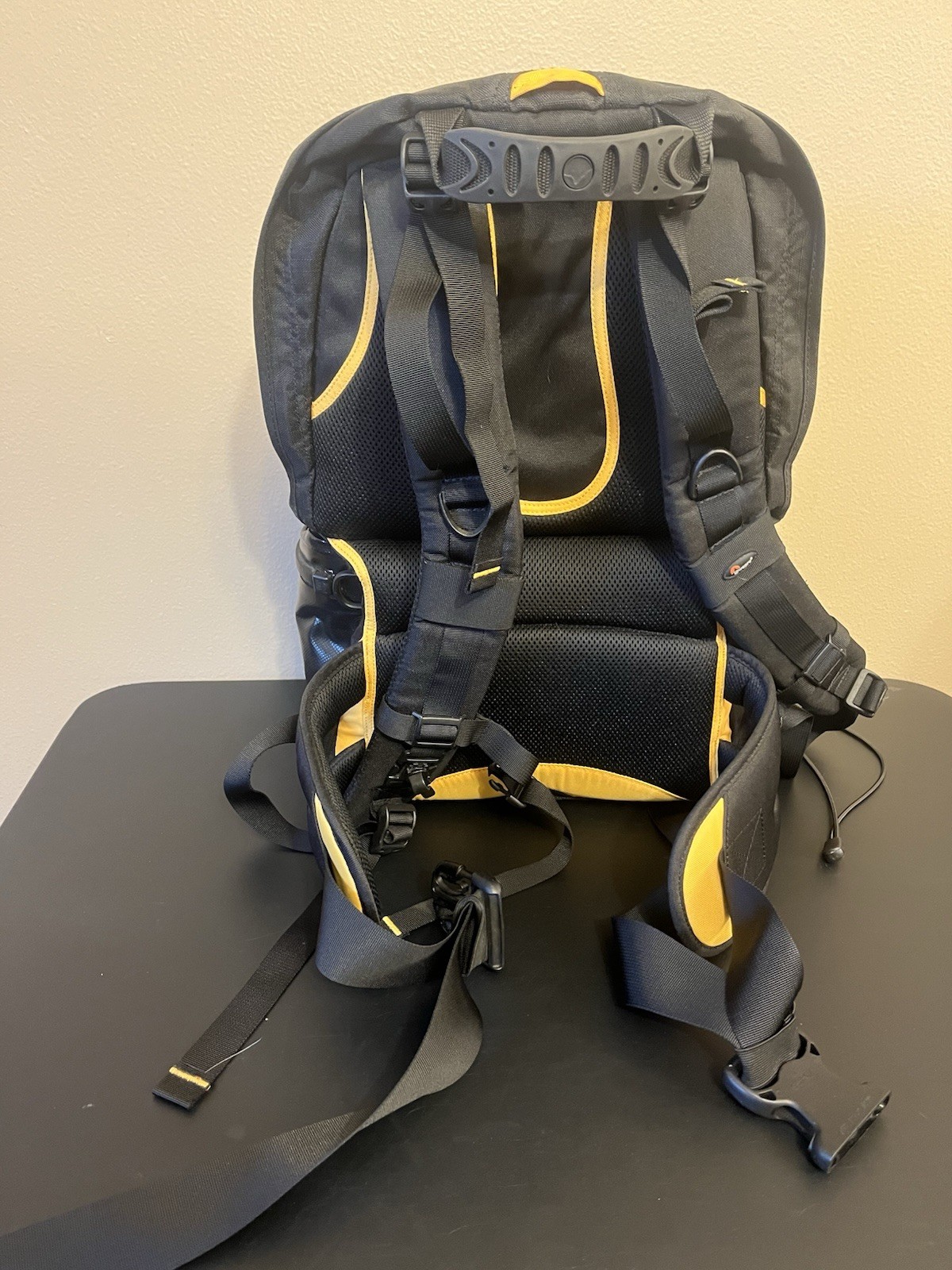 Lowepro DryZone Rover Backpack Camera Bag Black Yellow Light Use