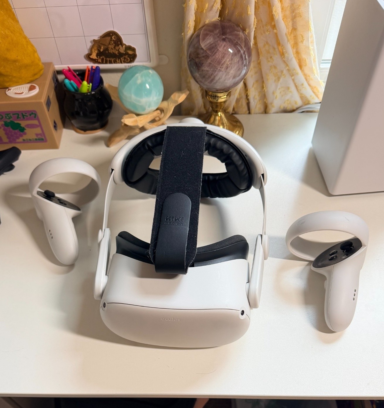 Meta Quest 2 128GB VR Headset Bundle Anker Dock KIWI Strap Controllers
