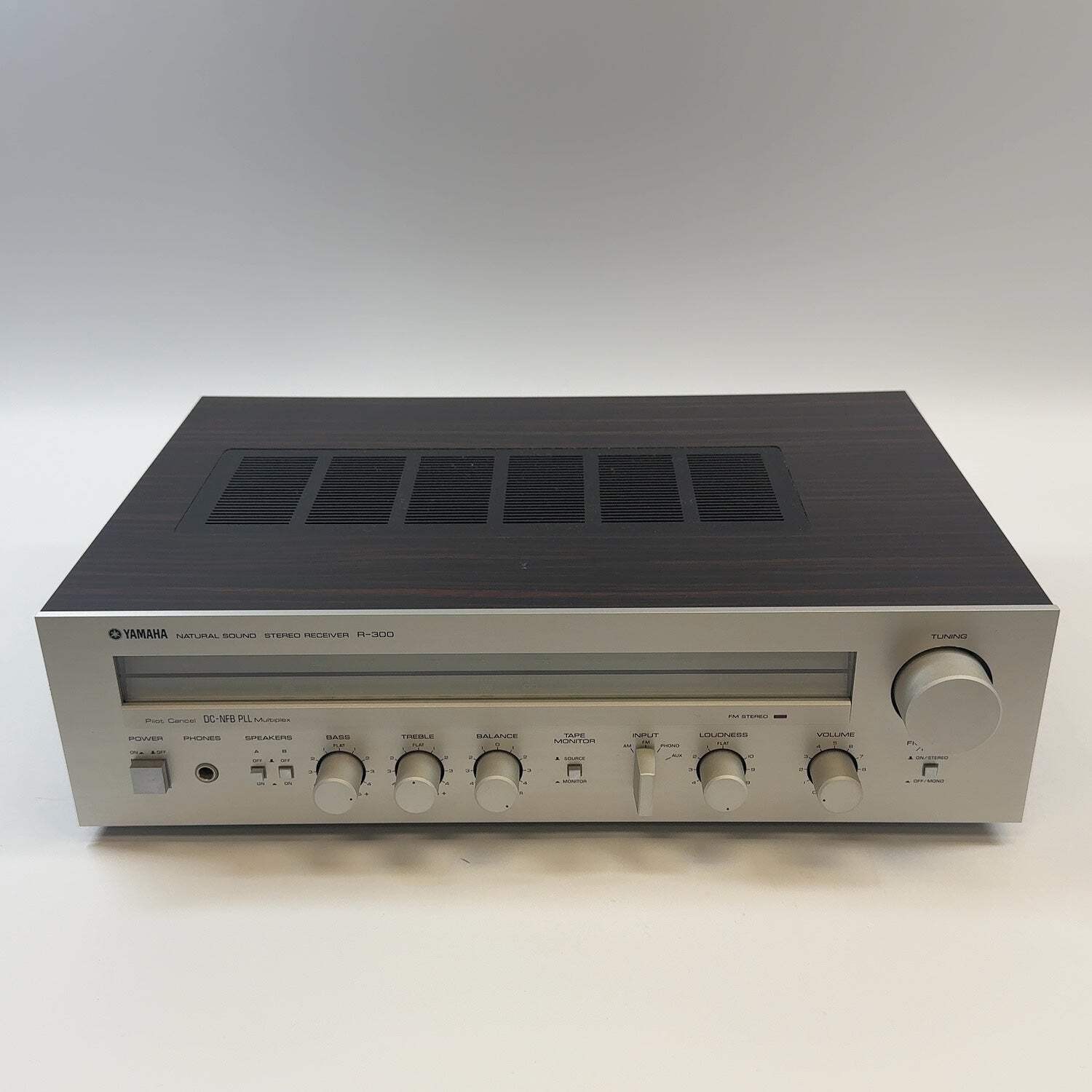 Yamaha R-300 Natural Sound Stereo Receiver R-300