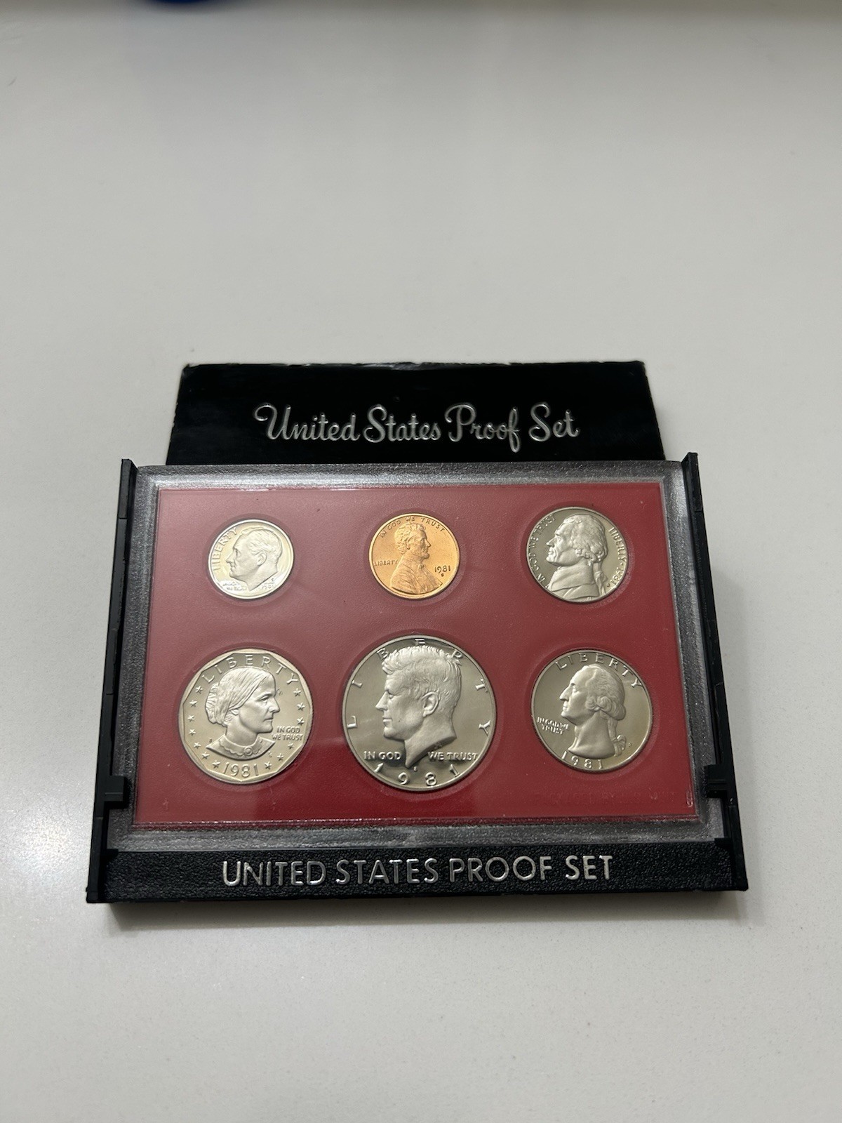1981 United States Proof Set Original Holder & Black Envelope