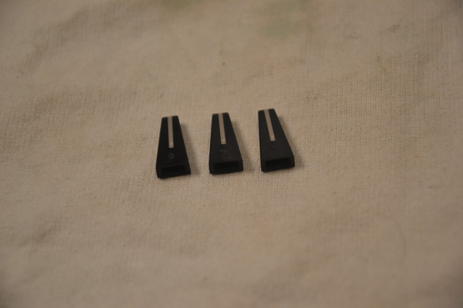 3 Yamaha Equalizer Slider Knobs For Q2031A, Q2031B, GQ2015A