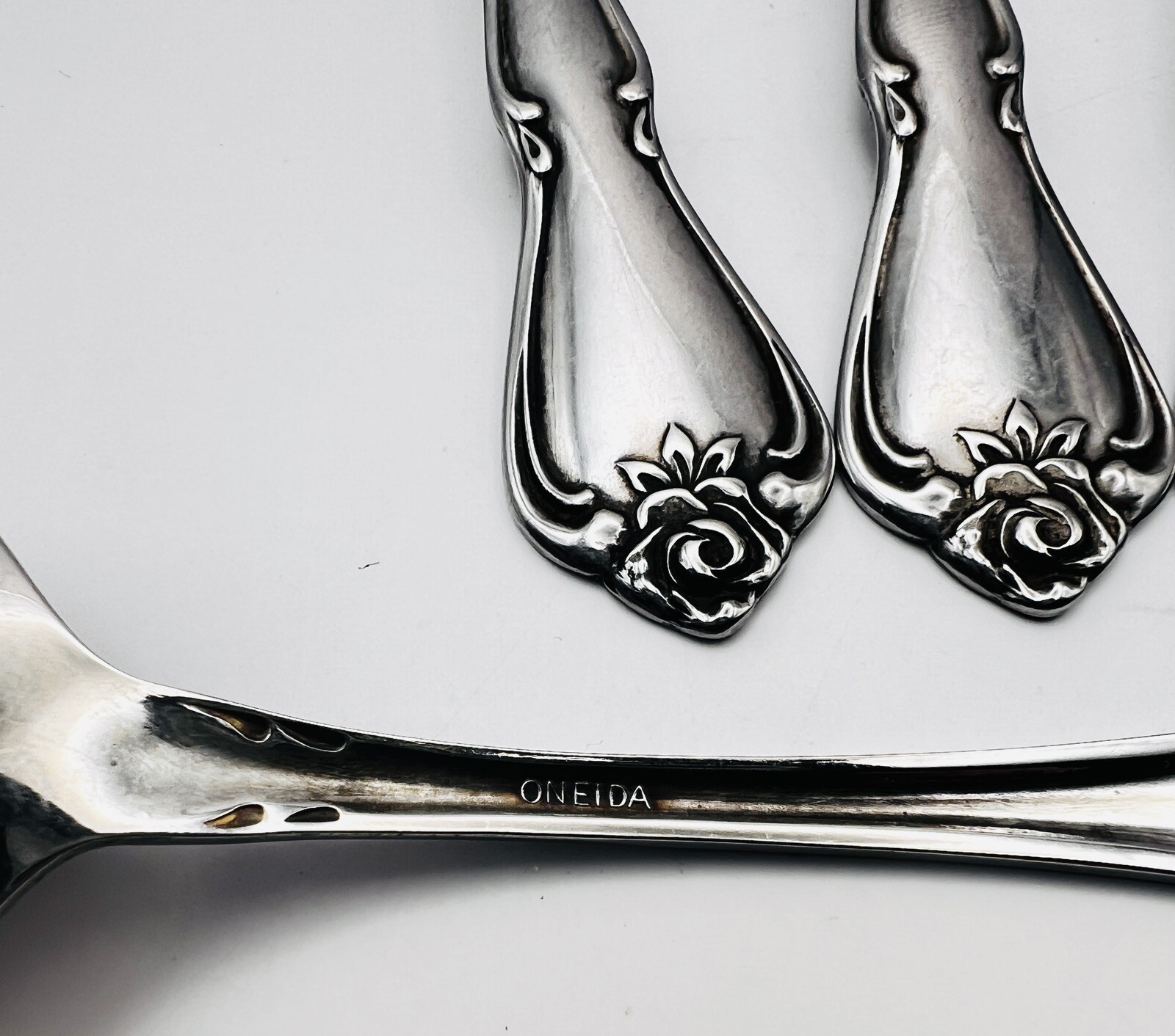 4 Oneida Ltd Arbor Rose / True Rose Teaspoons Stainless Flatware 6”