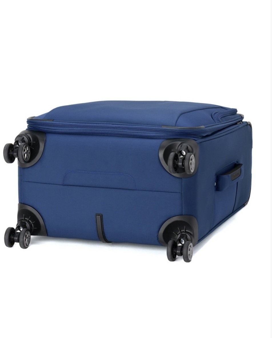Travelpro WalkAbout 7 Medium Check-In Expandable Spinner