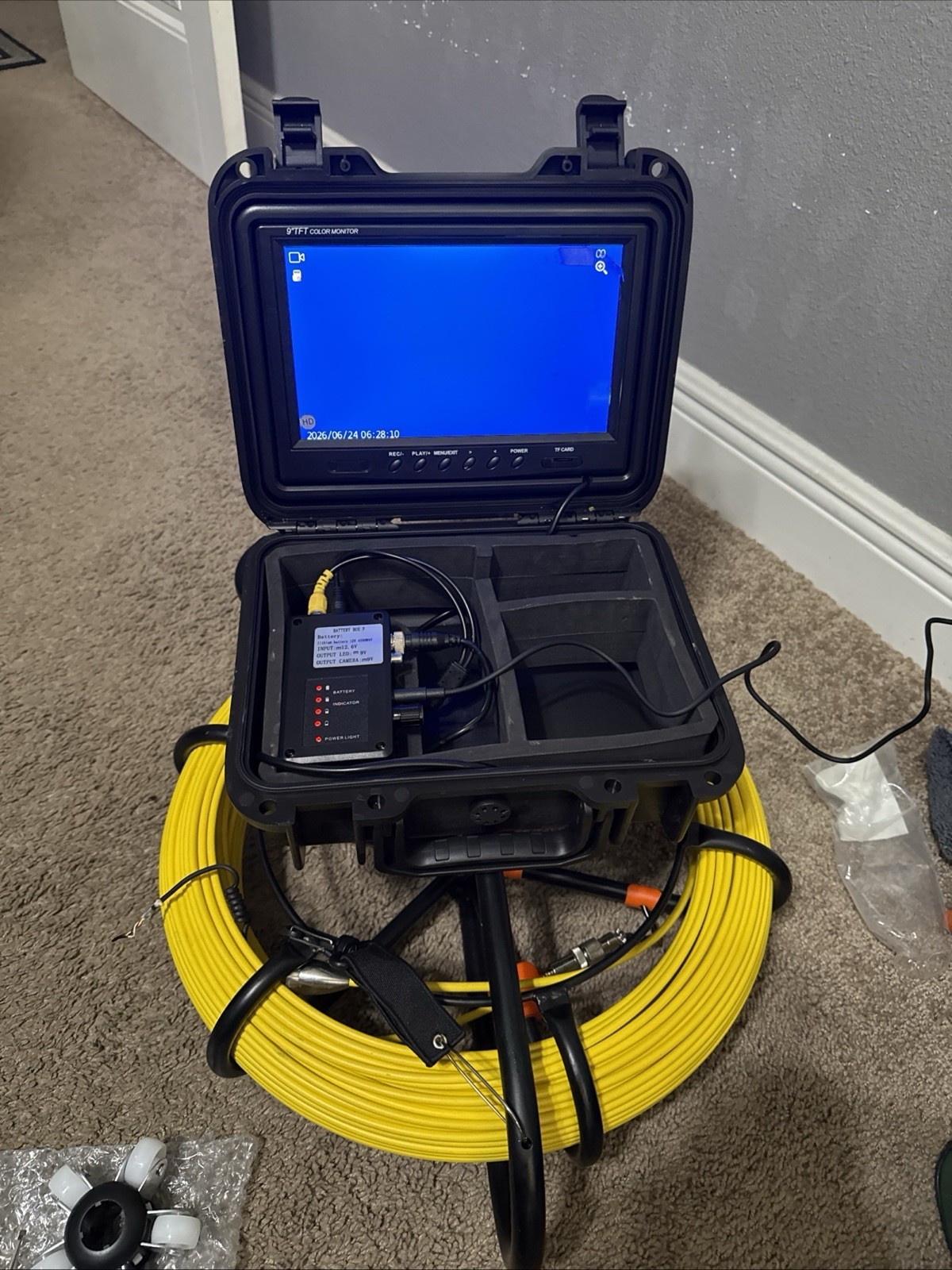 Vevor 9 in Pipe Inspection System W/512Hz Locator 300 ft/ 91.5 m WP9600FTR READ!