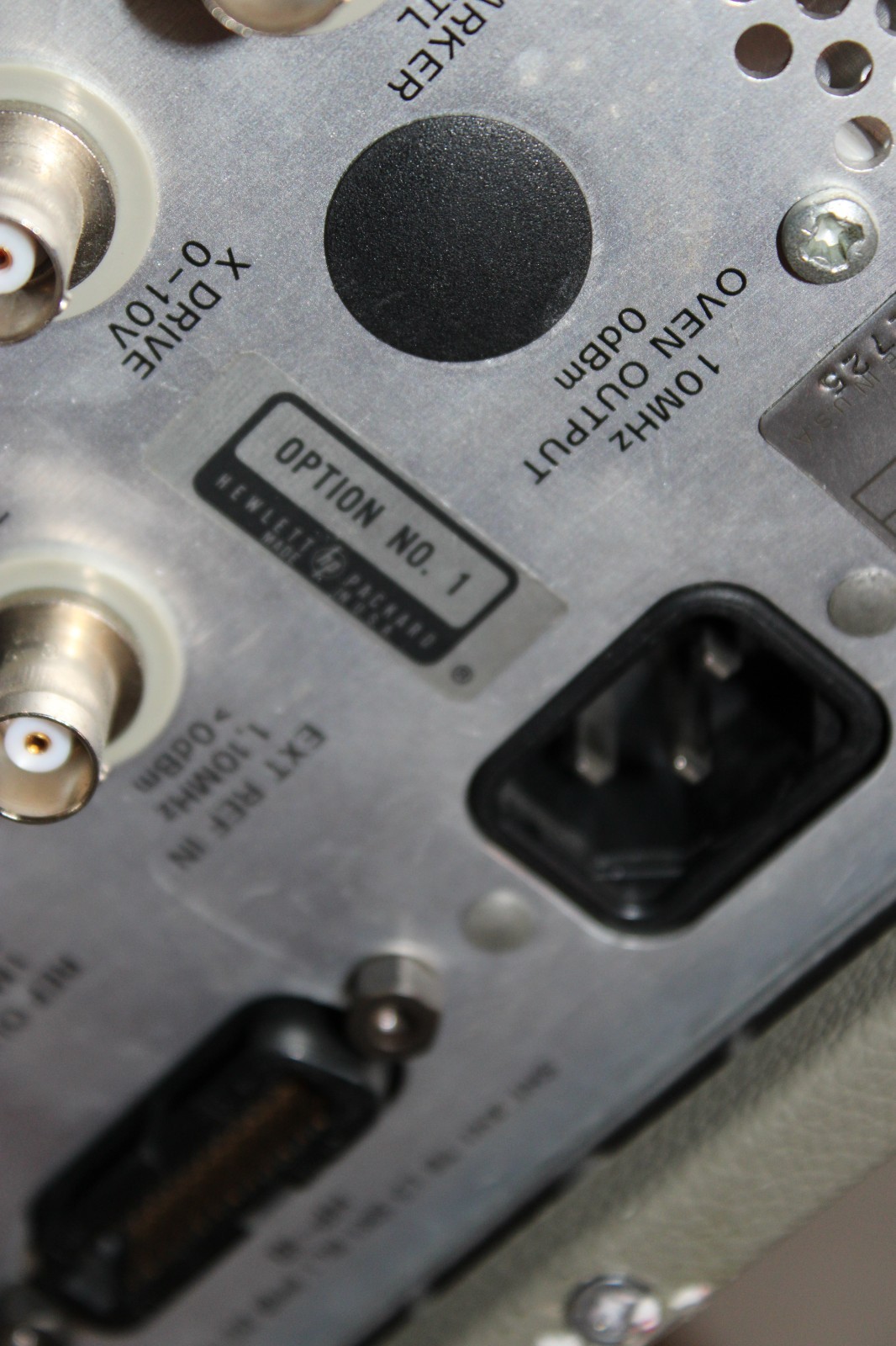 HP Hewlett Packard 3325A Synthesizer Level Generator Option 1