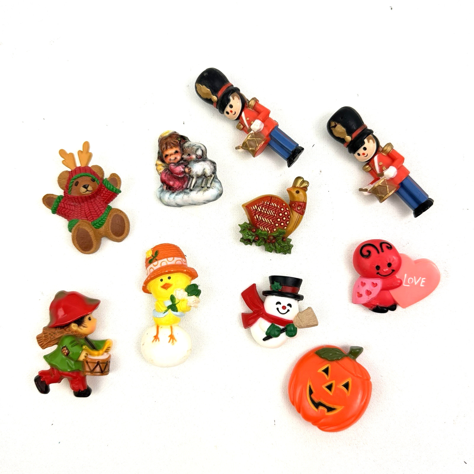Vtg Hallmark Holiday Plastic Lapel Pin Lot of 11 Christmas Halloween Valentines
