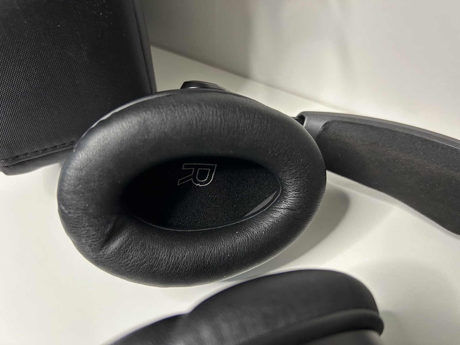 Bose A30 Aviation Headset - Bluetooth - Dual GA Plug