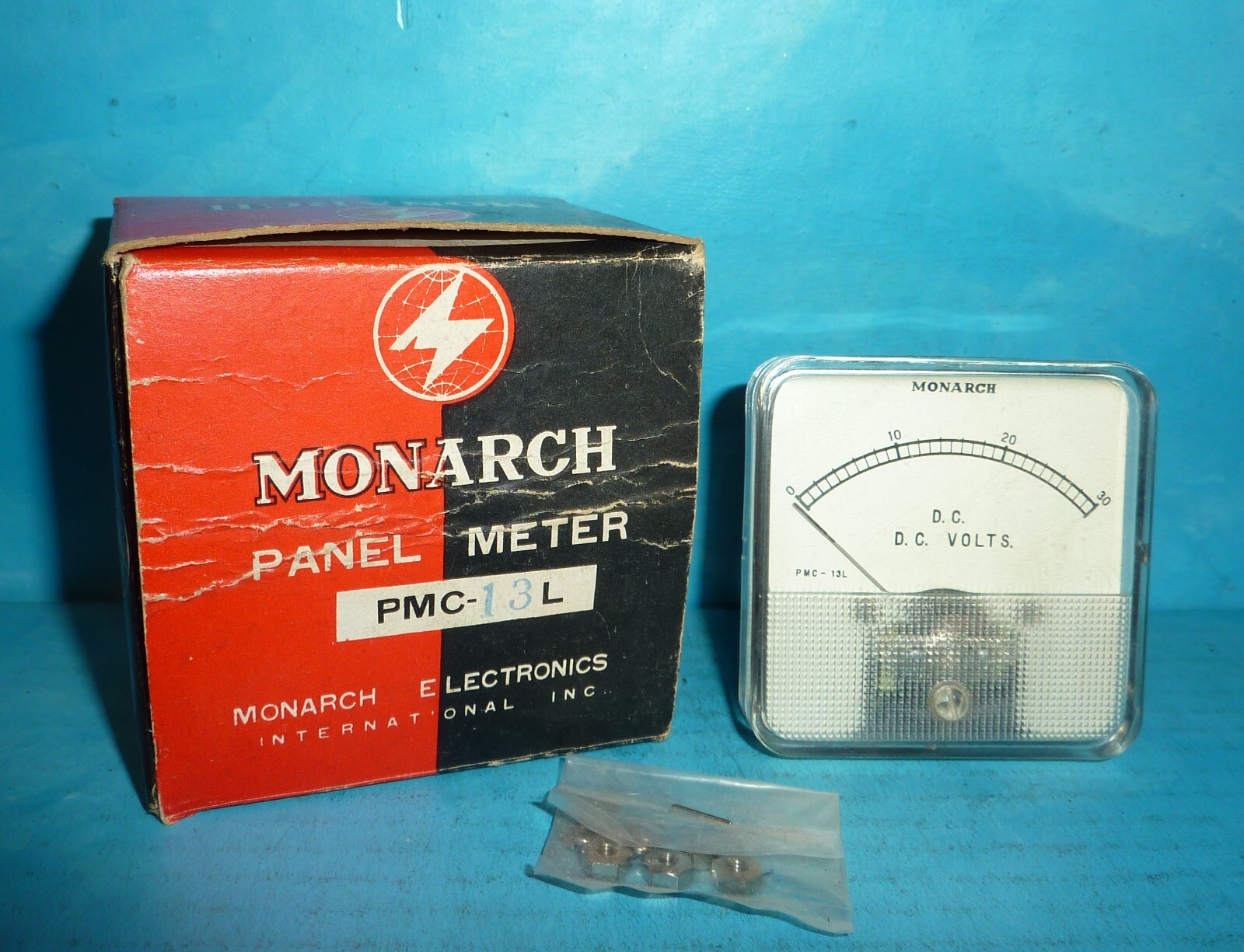 Monarch PMC-13L Voltmeter 0-30VDC Panel Meter NOS/NIB