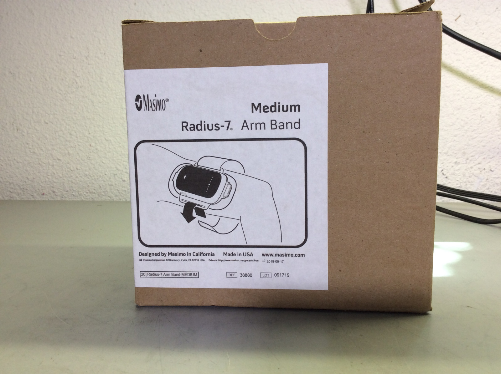 lot of 19 Masimo Radius-7 Oximetry Monitor Arm Band, Size Medium 38880 sealed