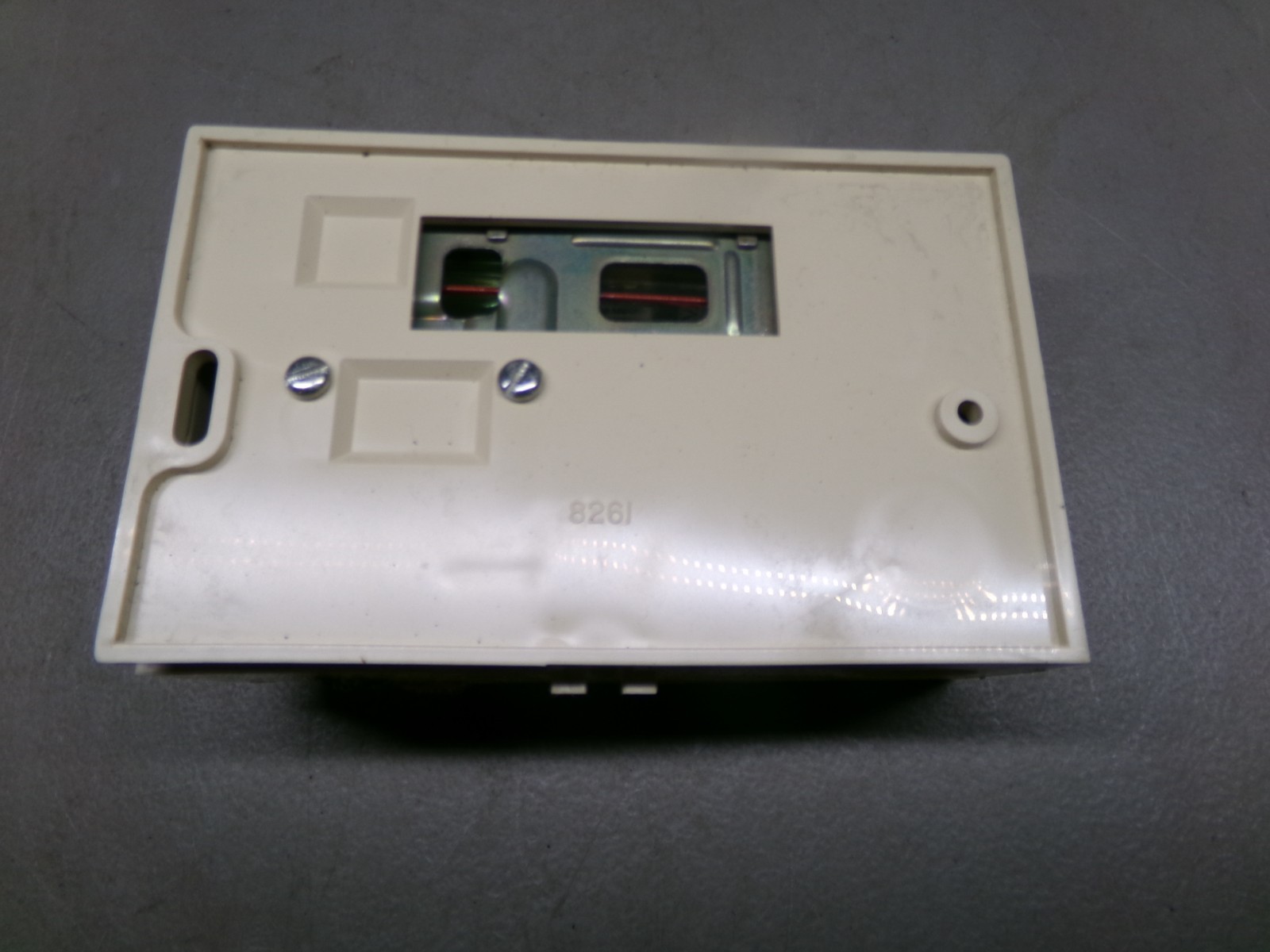 HERRMIDIFIER MODEL 826 HUMIDISTAT WALL MOUNT