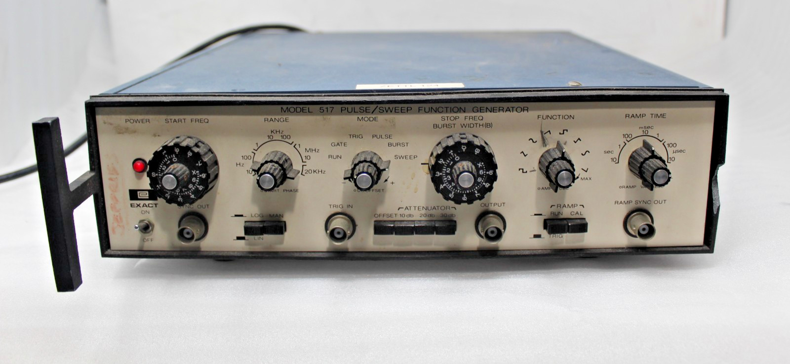 EXACT Electronics MODEL 14180  MULTIGENERATOR **TURNS ON / UNTESTED**