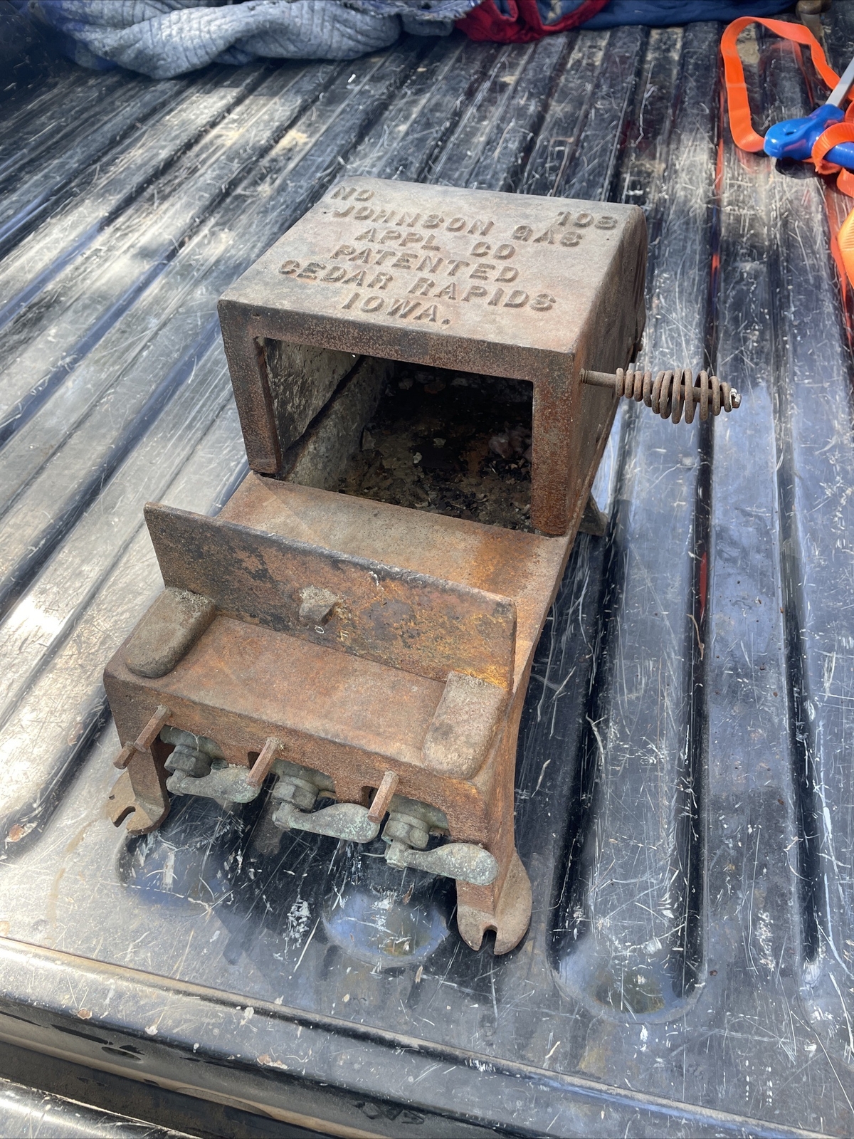 Complete Vintage Johnson Three Burner Natural Gas Cast Iron Bench Furnace No 118