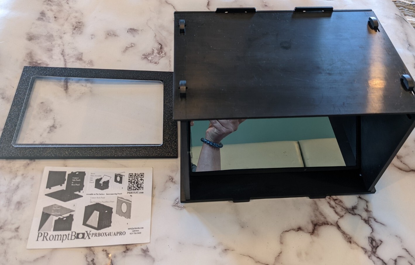 PRomptBox Compact Mobile Teleprompter PRBOX4UAPRO. No Mounting Hardware
