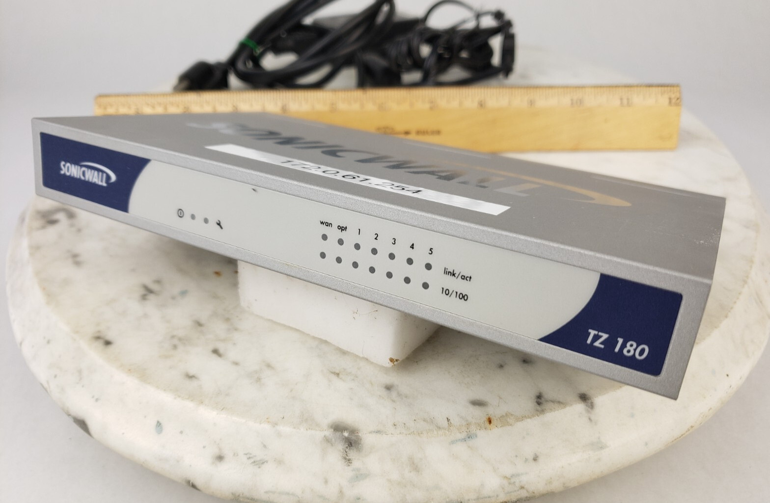 SonicWall TZ-180 Total Secure VPN Firewall Security Router Wireless & 12 Volt