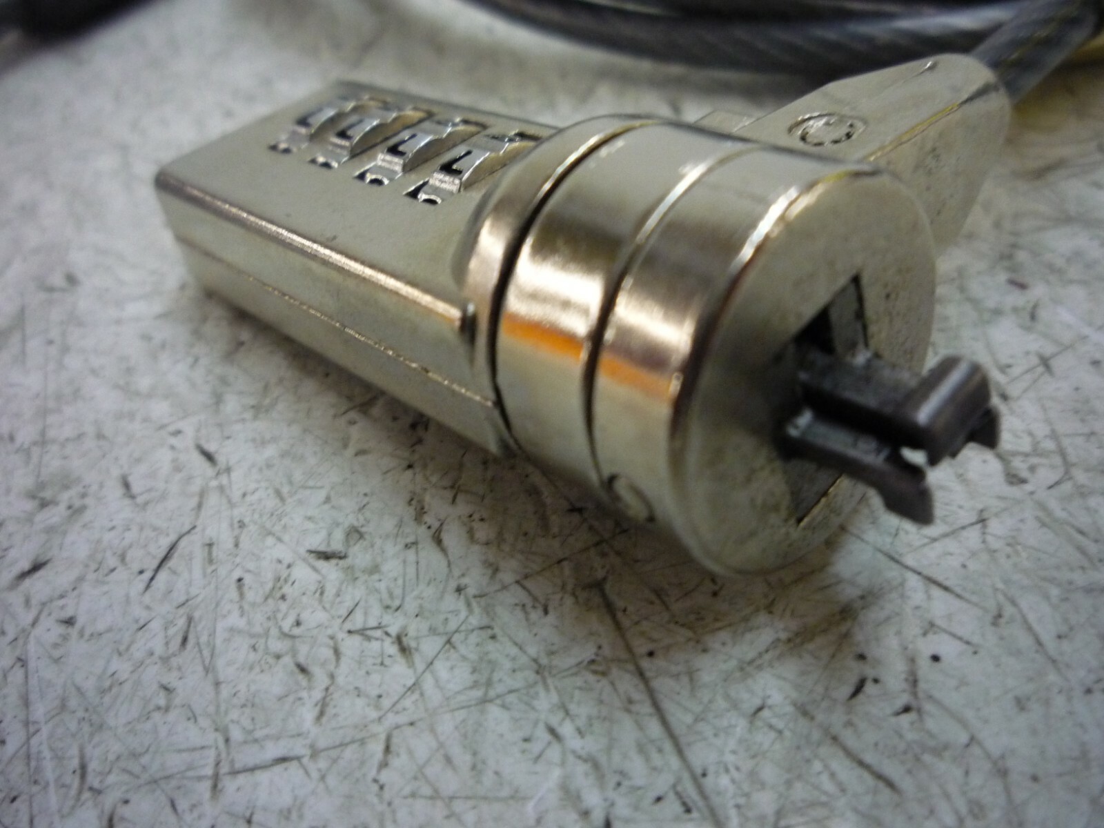 TARGUS DEFCON SCL NOTEBOOK COMPUTER CABLE LOCK * CABLE ONLY