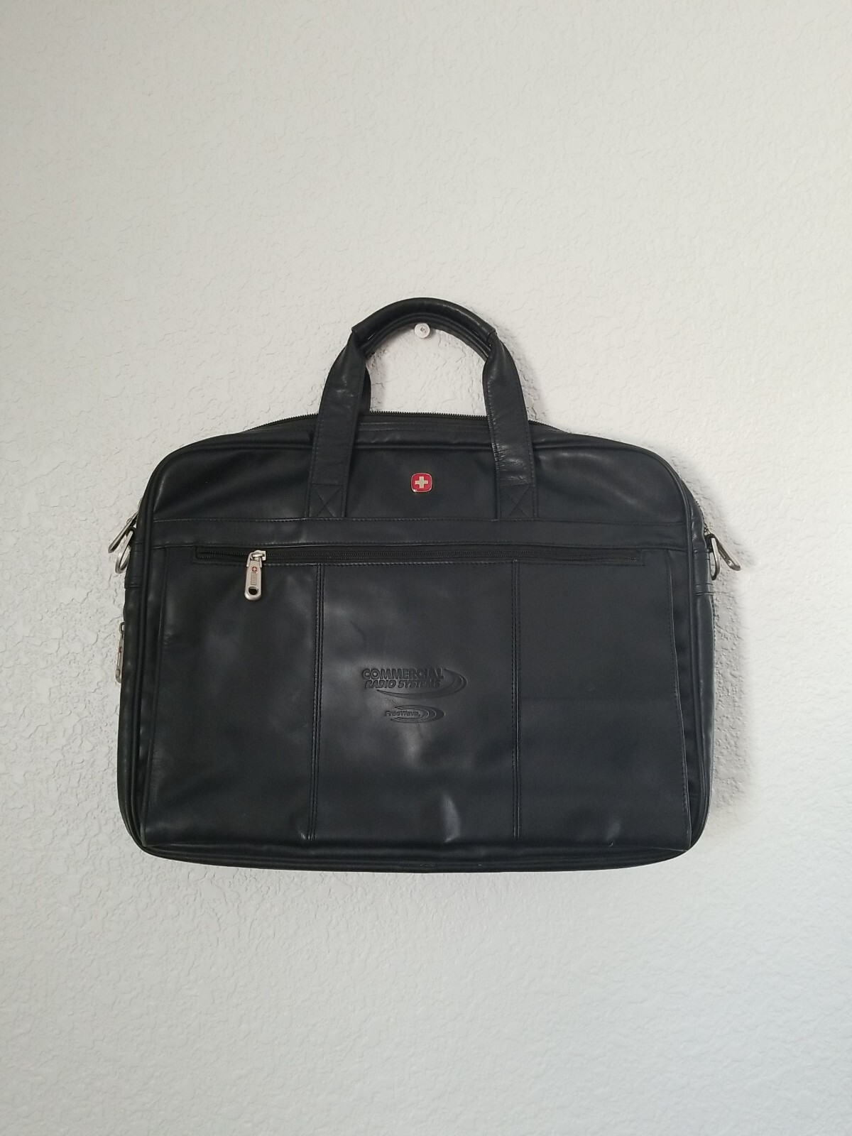 Wenger shoulder strap briefcase bag for Laptop tablets strap missing