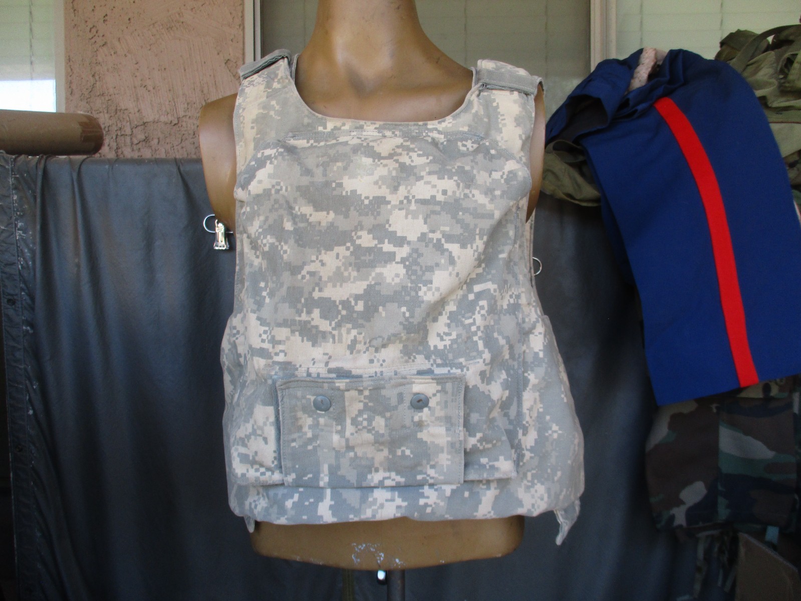 Oldgen AIR WARRIOR Body Armor Plate Carrier, LARGE, no plates