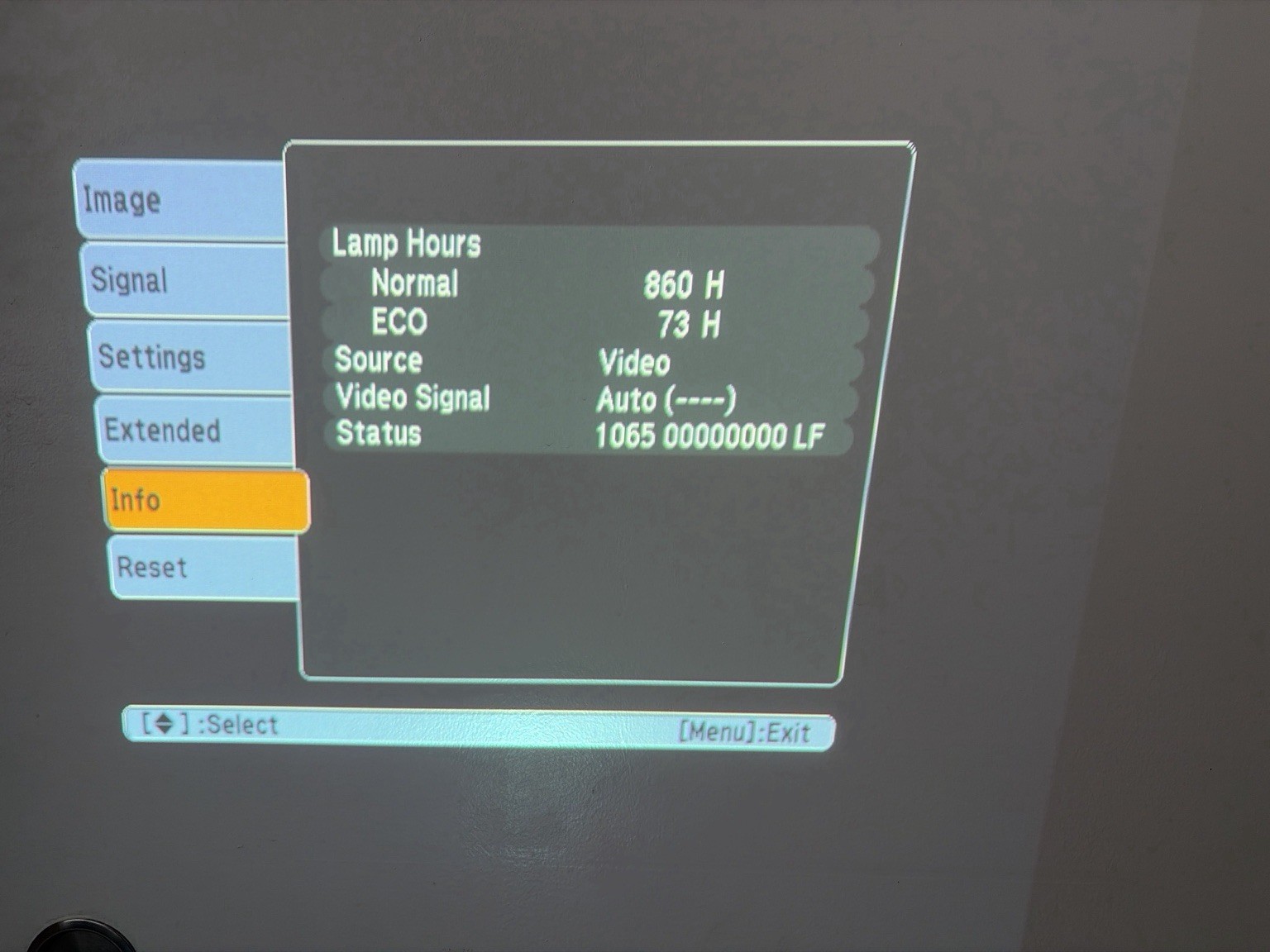 Epson EX31 LCD Multimedia Projector White Audio S-Video Component Desktop