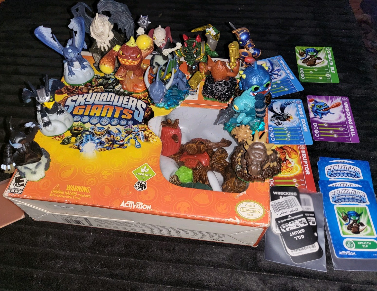 Lot of 13  plus new skylanders giant and wii set wh figure. Cards Nintendo spyro