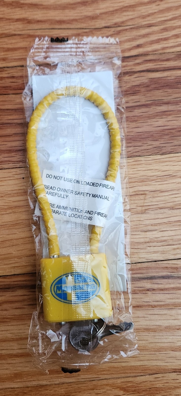 Mossberg Yellow Cable Firearm Safety Gun Lock w/2 Keys Instructions New