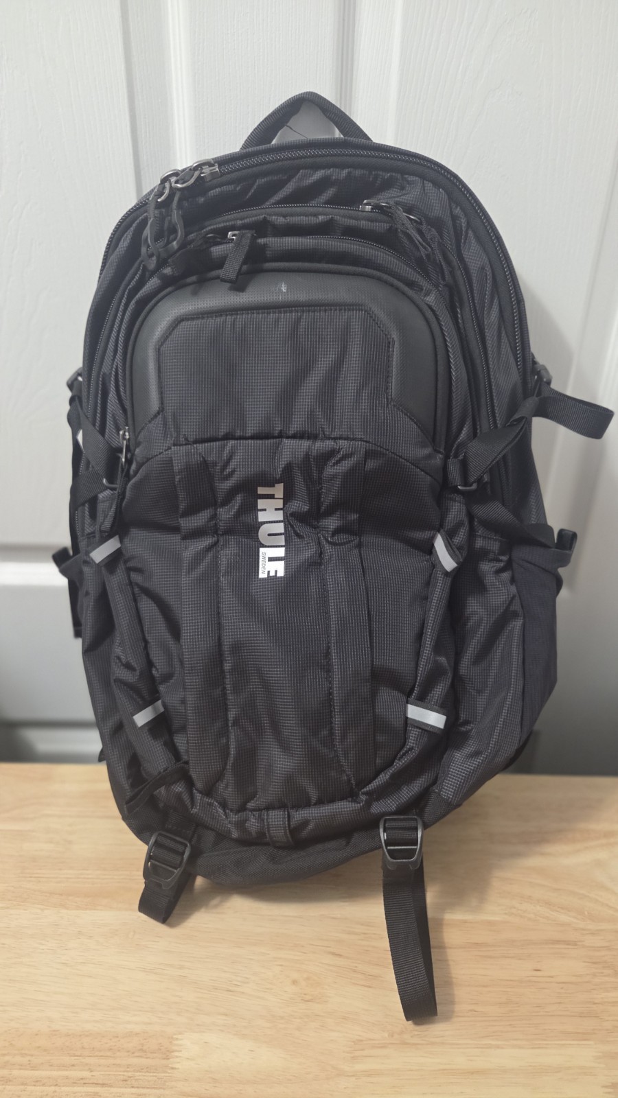 Thule - EnRoute 27L Escort 2 Backpack for 15.6" /16””Laptop w/ 10.1" Padded