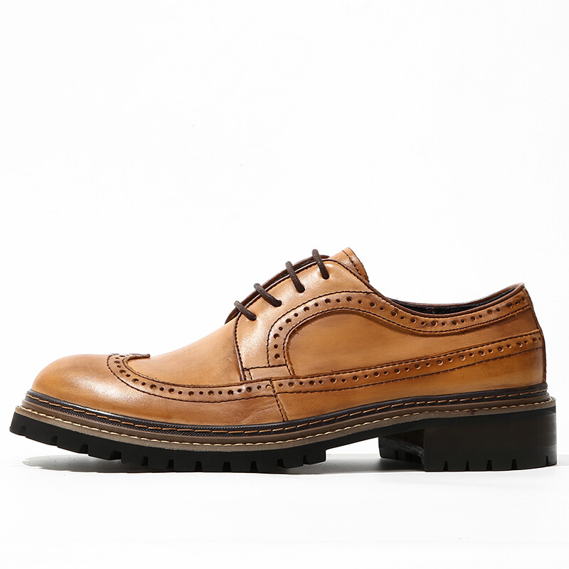 Retro Men Genuine Leather Outdoor Workwear Round Toe Low Top Carved Brogue Shoes