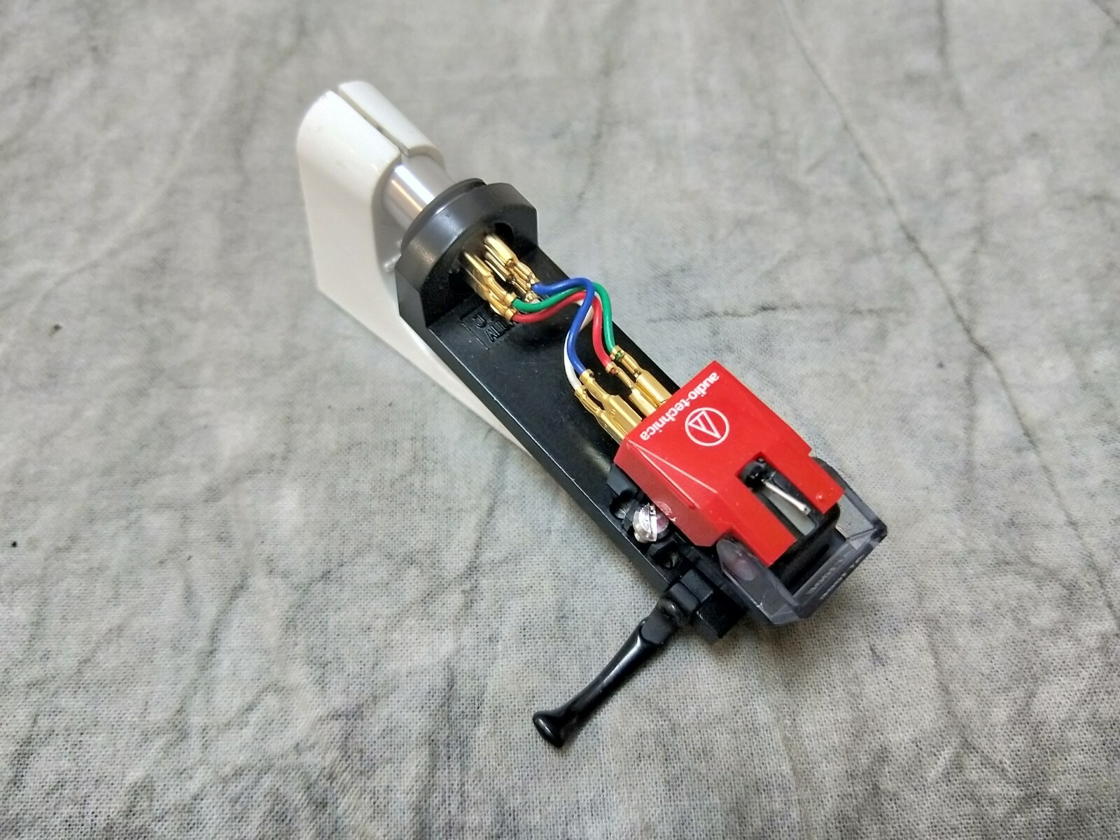 Audio-Technica AT100E Cartridge W/ Headshell In excellent Condition