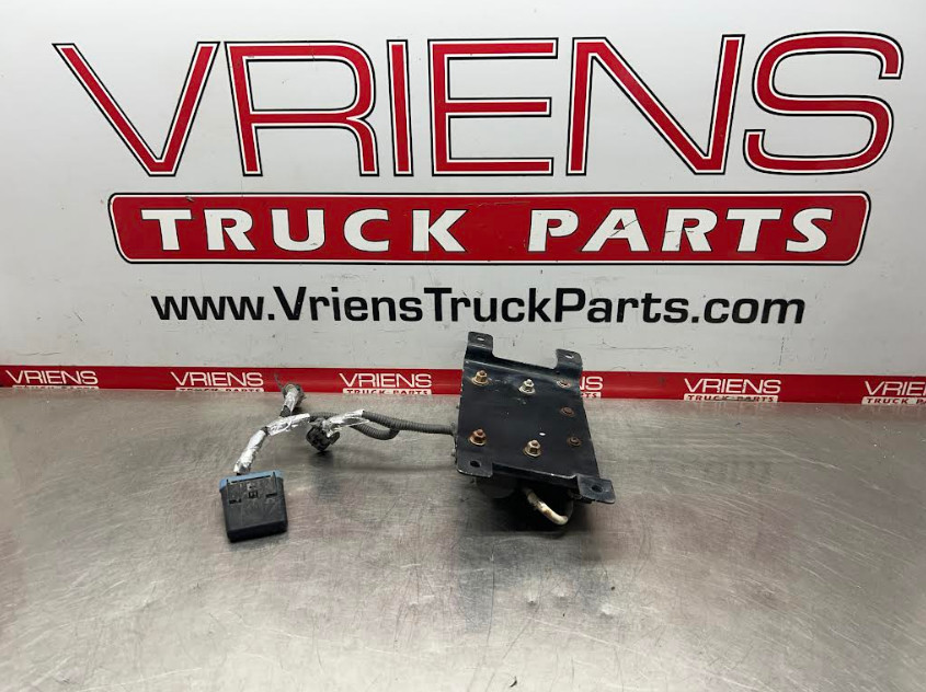 PETERBILT 16-09772 BRACKET